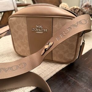 Coach in Beige/crème Jamie crossbody